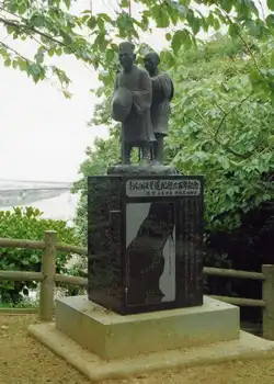 松尾芭蕉主従の像