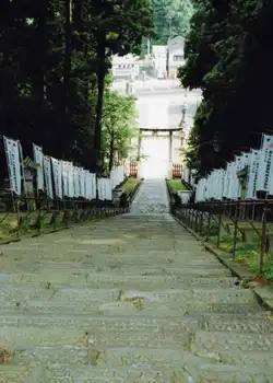 塩釜神社の石段