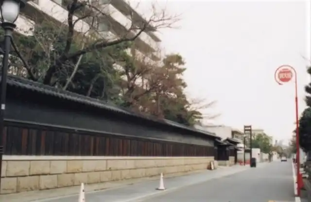 旧豊田利三郎邸の塀