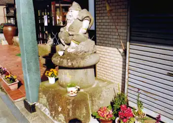 長崎街道　塩田宿のエビス像