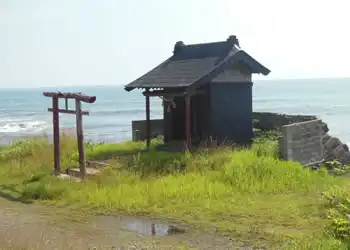 海沿いの神社
