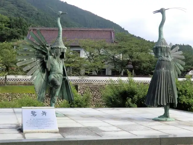 鷺舞の銅像