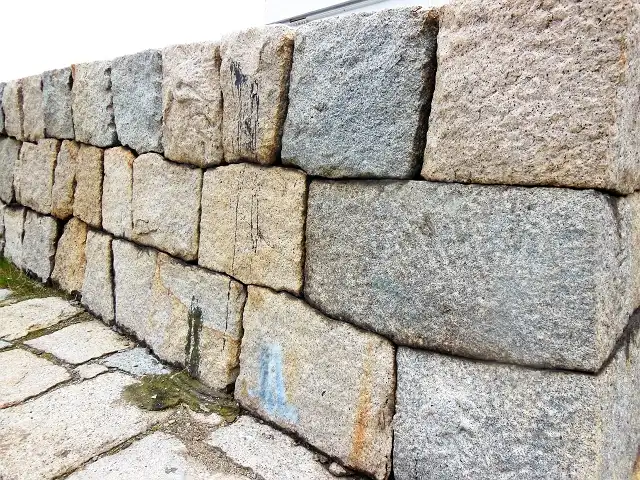 石垣の彫り物