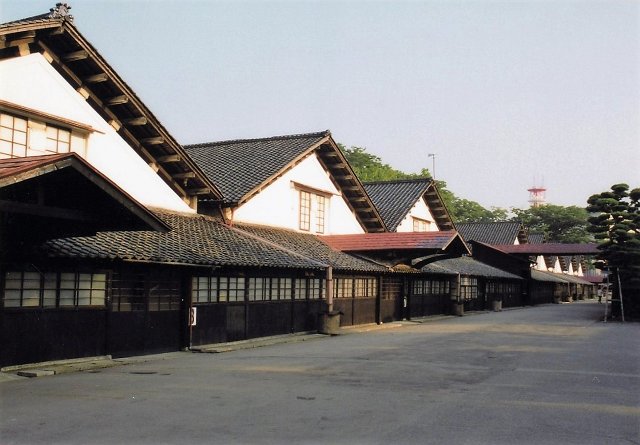 庄内のシンボル・山居倉庫	